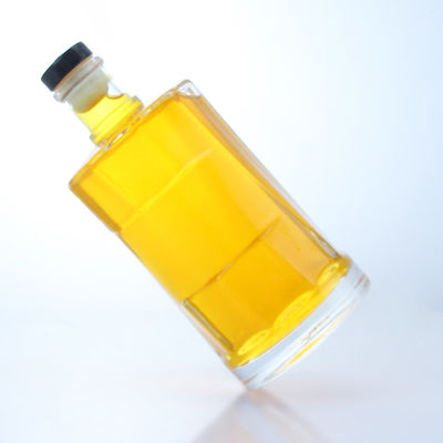 Bouteille en verre clair avec liège pour le whisky Vodka Tequila Gin Rum