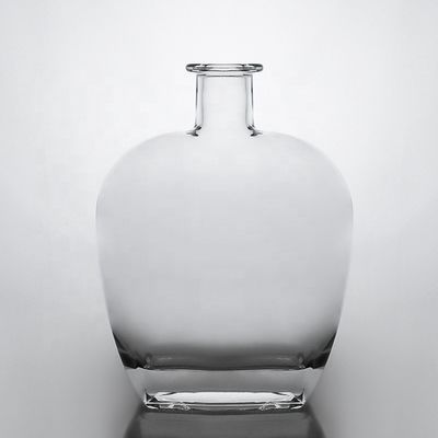 Bouteille en verre claire et plate de 750 ml avec liège pour la vodka, le whisky, le gin et les boissons industrielles