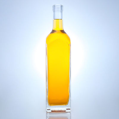 Bouteille en verre super-flinte de forme carrée en couleur claire pour la vodka, le whisky et le tequila gin