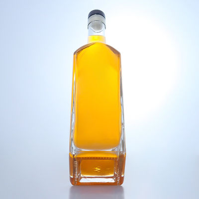 Bouteille en verre super-flinte de forme carrée en couleur claire pour la vodka, le whisky et le tequila gin