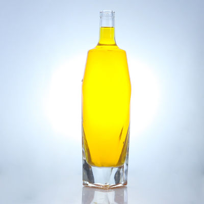 Matériau du corps Verre Forme carrée Rhum Vodka Whisky Tequila Gin Bouteille avec liège