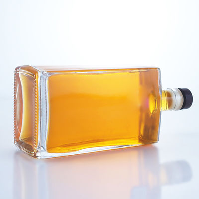 Bouteille en verre de 750 ml pour Gin Rum Brandy Forme personnalisée et matériau de base du bouchon de liège