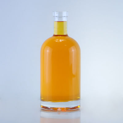 Logo personnalisé et bouchon 750 ml bouteille en verre pour le rhum, la vodka et le gin