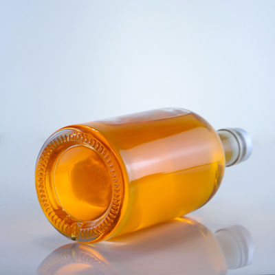 Logo personnalisé et bouchon 750 ml bouteille en verre pour le rhum, la vodka et le gin