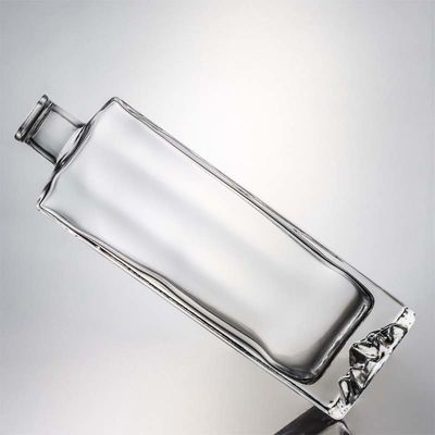 Super Flint Glass Custom Mountain Base 750 ml Whisky Rum Bouteille en verre de liqueur pour le vodka gin