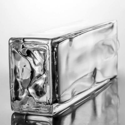 Super Flint Glass Custom Mountain Base 750 ml Whisky Rum Bouteille en verre de liqueur pour le vodka gin
