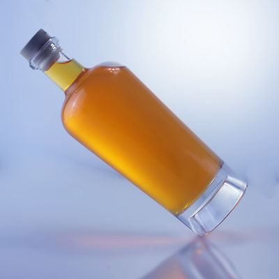 Bouteille en verre de 750 ml avec bouchon de liqueur et capuchon personnalisé