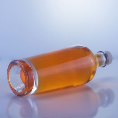 Bouteille en verre de 750 ml avec bouchon de liqueur et capuchon personnalisé