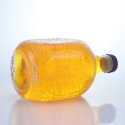 Forme ronde unique en relief de qualité alimentaire rhum vodka whisky tequila gin bouteille en verre avec liège parfait