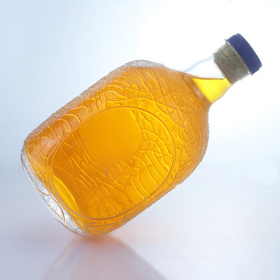 Forme ronde unique en relief de qualité alimentaire rhum vodka whisky tequila gin bouteille en verre avec liège parfait