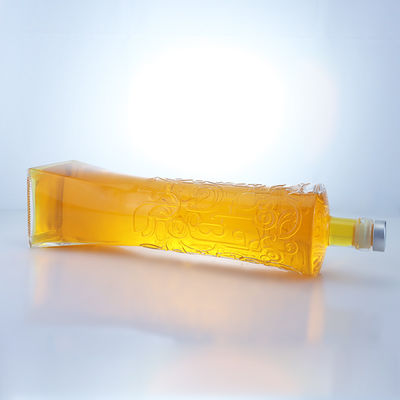 Bouteille en verre pour alcool industriel à la forme unique et au matériau en relief de super-frit