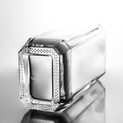 Verre de qualité alimentaire 700 ml 750 ml Rhum Vodka Whisky Tequila Bouteille de gin avec bouchon personnalisé