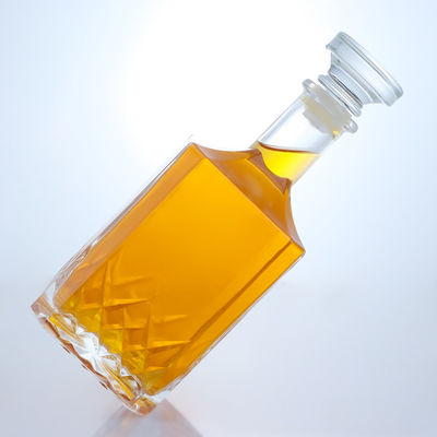 Bouteille en verre polygone personnalisée pour vodka whisky gin rhum spiritueux