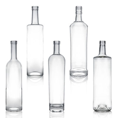 Vente directe Bouteille en verre avec couvercle pour le rhum Vodka Whisky Tequila Gin Clair ou personnalisé