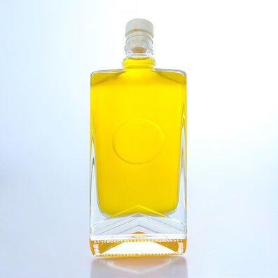 Bouteille de verre carrée à bouchon de gouala et capacité personnalisable