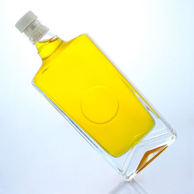 Bouteille de verre carrée à bouchon de gouala et capacité personnalisable