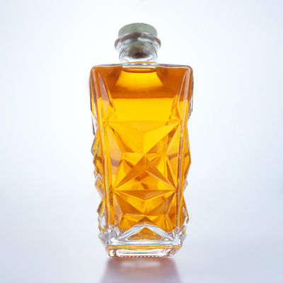 Une bouteille en verre de 800 ml pour la bière Gin Rum Champagne Brandy Whisky Clear Flint