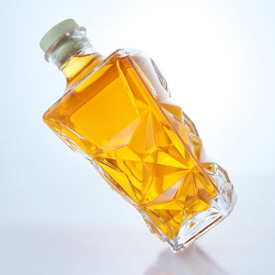 Une bouteille en verre de 800 ml pour la bière Gin Rum Champagne Brandy Whisky Clear Flint