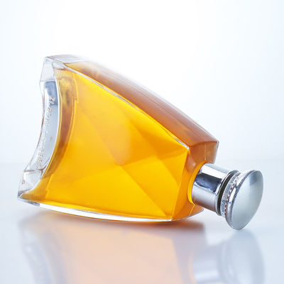 Matériau de la carrosserie: verre 700 ml, bouteille de flint clair pour le gin, le rhum et le whisky de champagne