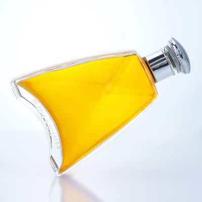 Matériau de la carrosserie: verre 700 ml, bouteille de flint clair pour le gin, le rhum et le whisky de champagne