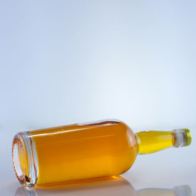 Logo personnalisé 750 ml bouteille de verre rond clair pour le gin rum Champagne Liquor