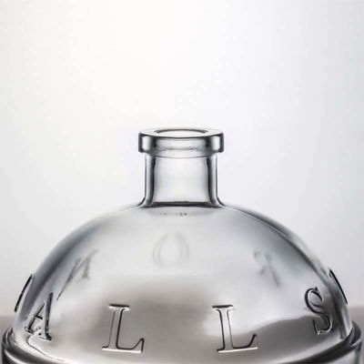 Bouteille en verre de forme personnalisée de 700 ml de liqueur de verre pour le champagne au gin rum
