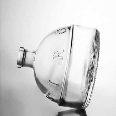 Bouteille en verre de forme personnalisée de 700 ml de liqueur de verre pour le champagne au gin rum