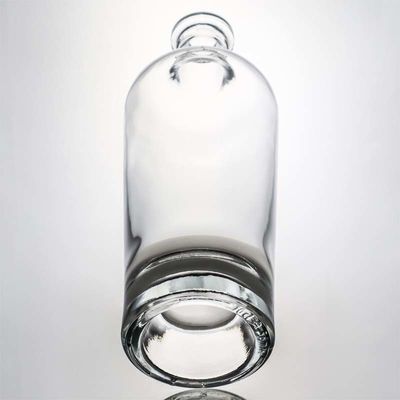 Logo personnalisé 700ml 1000ml Gin clair Flint Rum Champagne Liquor Bouteille en verre avec liège