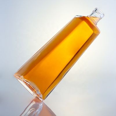 Logo personnalisé Bouteille de whisky 750 ml en verre transparent avec liège et forme carrée