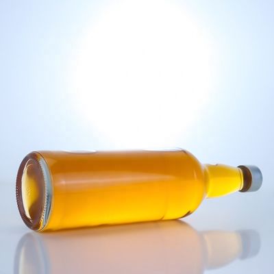 Capille à vis personnalisée 500 ml 700 ml Tequila clair de flint Whisky Vodka Bouteille en verre