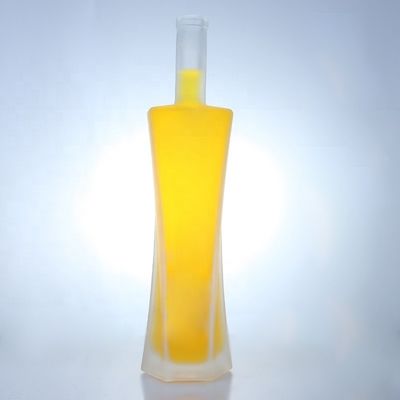 750 ml bouteilles en verre de vodka et de whisky avec liège pour le collier de stockage de boissons