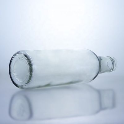 Bouteille en verre de whisky et de vodka unique 650 ml en forme spéciale avec finition à vis