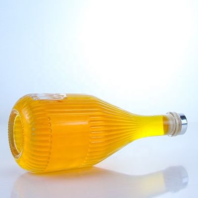 Bouteille de whisky en verre 500 ml 750 ml 1000 ml en forme spéciale avec logo personnalisé