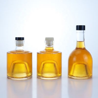 Élégante bouteille de 500 ml 750 ml 1000 ml en verre de flint pour le whisky Vodka Champagne Tequila