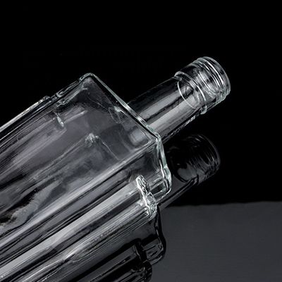 500 ml 700 ml 750 ml bouteille en verre de flint pour le gin et le rhum de champagne