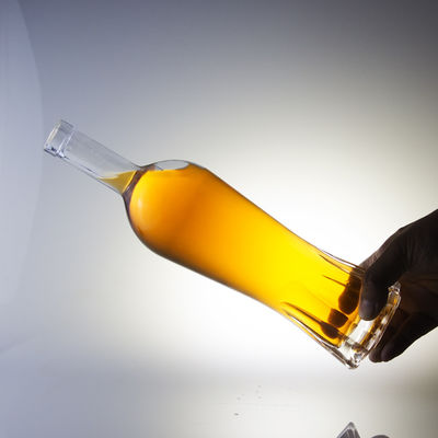 Bouteille en verre personnalisée de 750 ml Poids Matériau de base verre 500 ml Bouteille en verre pour le whisky