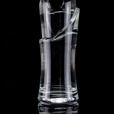 750 ml bouteille de verre Super Flint avec bouchon à vis pour VODKA personnalisé en relief