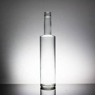 Graver une bouteille en verre de 1 litre avec un bouchon en liège pour du whisky liquide
