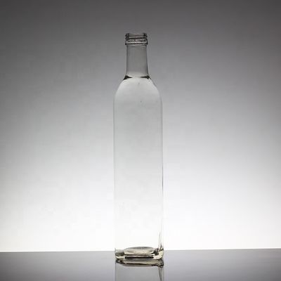 Graver une bouteille en verre de 1 litre avec un bouchon en liège pour du whisky liquide