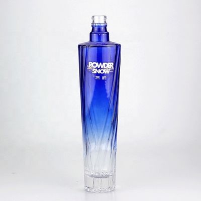 750 ml Bouteille en verre bleu carré avec couleur dégradée et capuchon à vis