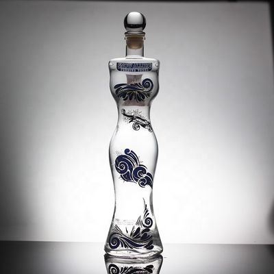 Bouteille en verre en forme de corps de belle femme avec type d'étanchéité en liège