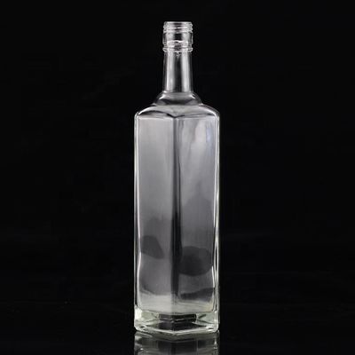 Bouteille vide en verre sculptée 500 ml 750 ml pour les spiritueux distillés de haute qualité