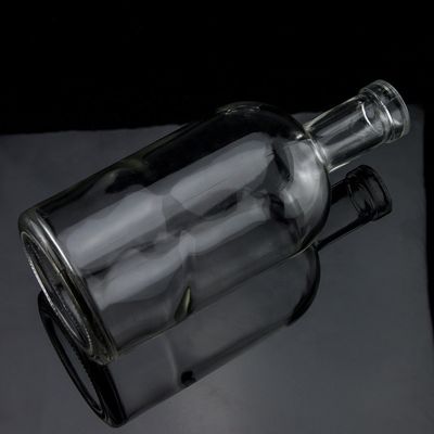 Matériau de base Bouteille en verre 500 ml 700 ml 750 ml avec joint de liège et forme ronde
